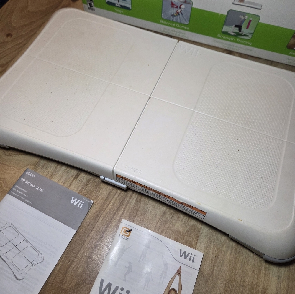 Wii Fit Balance Board, NO GAME and Manual - Picture 2 of 4